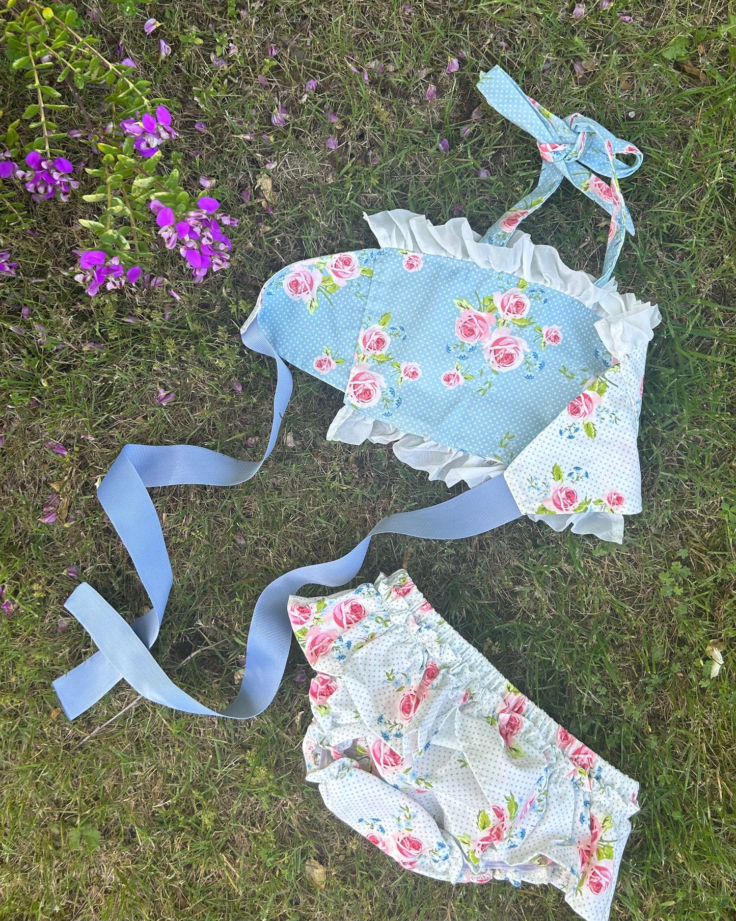 Country Garden WHITE/BLUE Floral Bloomer by