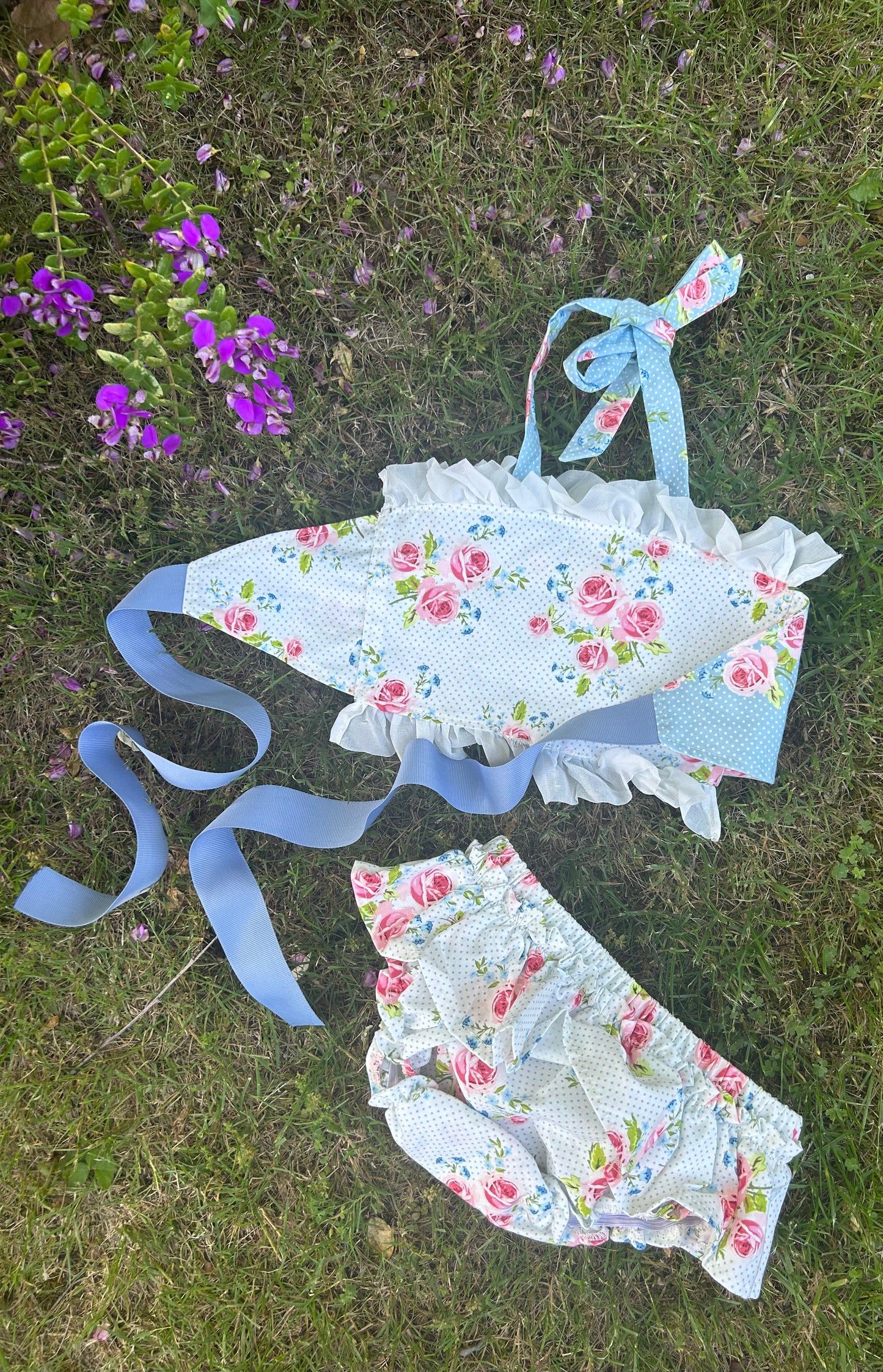 Country Garden WHITE/BLUE Floral Bloomer by